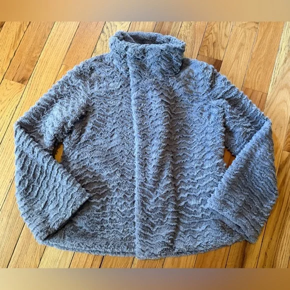 Patagonia Pelage Faux Fur Jacket Women’s Size Small Gray/Pink Full Zip/Snap - Picture 4 of 12